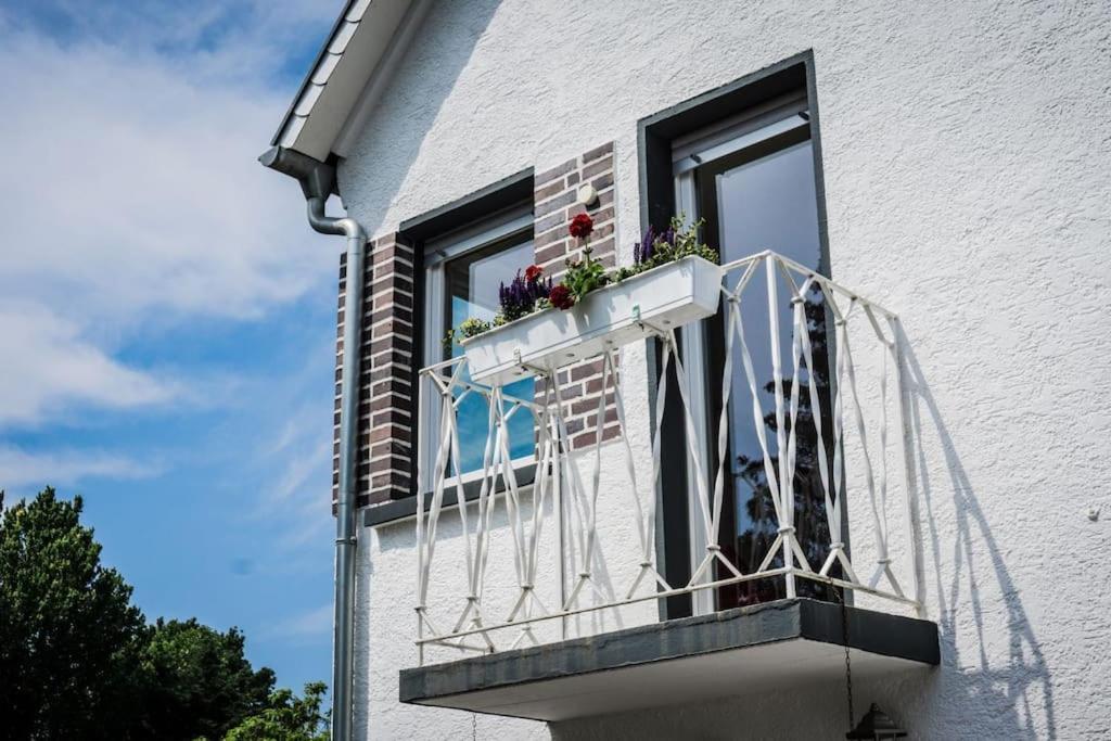 Schoenes Haus Mit Grossem Garten Seligenstadt Luaran gambar